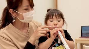 山本歯科クリニックでは食べ方・お口の成長専用テキストを使い、歯科衛生士と一緒に取り組んでいきます。